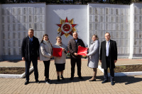 � ������ ���������� ����� ������ �������