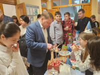 � ����� � 4 ������ ����������������� ���������� �������