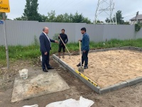 В Калуге начались работы по строительству площадок под контейнеры закрытого типа В Калуге начались работы по строительству площадок под контейнеры закрытого типа