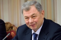 Депутатов Городской Думы поздравил сенатор Анатолий Артамонов Депутатов Городской Думы поздравил сенатор Анатолий Артамонов