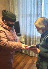 Продолжается награждение юбилейными медалями Продолжается награждение юбилейными медалями