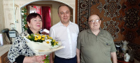 Алексей Колесников поздравил «золотых» юбиляров Алексей Колесников поздравил «золотых» юбиляров