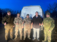 Своих не бросаем! Своих не бросаем!