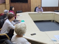 Роман Захаров встретился с активистами ТОС "Старый город" Роман Захаров встретился с активистами ТОС "Старый город"