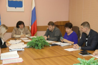 Депутаты обсудили реализацию и финансирование социальных программ Депутаты обсудили реализацию и финансирование социальных программ