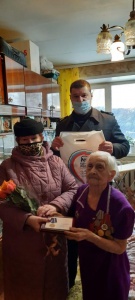 Депутаты Городской Думы поздравили ветерана Депутаты Городской Думы поздравили ветерана