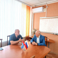 Александр Иванов провёл встречу с руководством АО «Картон-Полиграф» Александр Иванов провёл встречу с руководством АО «Картон-Полиграф»