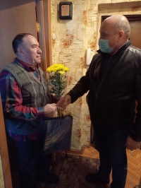 Не поддаваться годам, радоваться каждому дню и никогда не унывать Не поддаваться годам, радоваться каждому дню и никогда не унывать