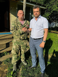 Своих не бросаем! Своих не бросаем!