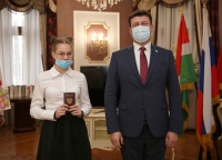Молодые калужане получили свои первые паспорта Молодые калужане получили свои первые паспорта