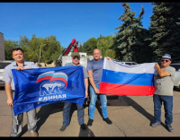 Своих не бросаем! Своих не бросаем!