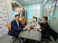 Юрий Моисеев провёл встречу с сотрудниками ресурсного центра «Инициатива» Юрий Моисеев провёл встречу с сотрудниками ресурсного центра «Инициатива»