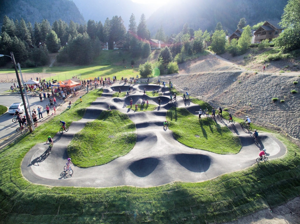 Pump-Track-Desktop-Wallpaper.jpg Pump-Track-Desktop-Wallpaper.jpg